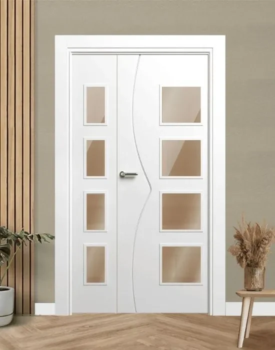 Puerta doble lacada con cristales