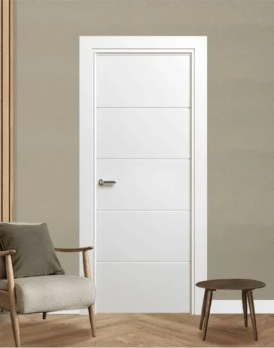 Puerta lacada en blanco
